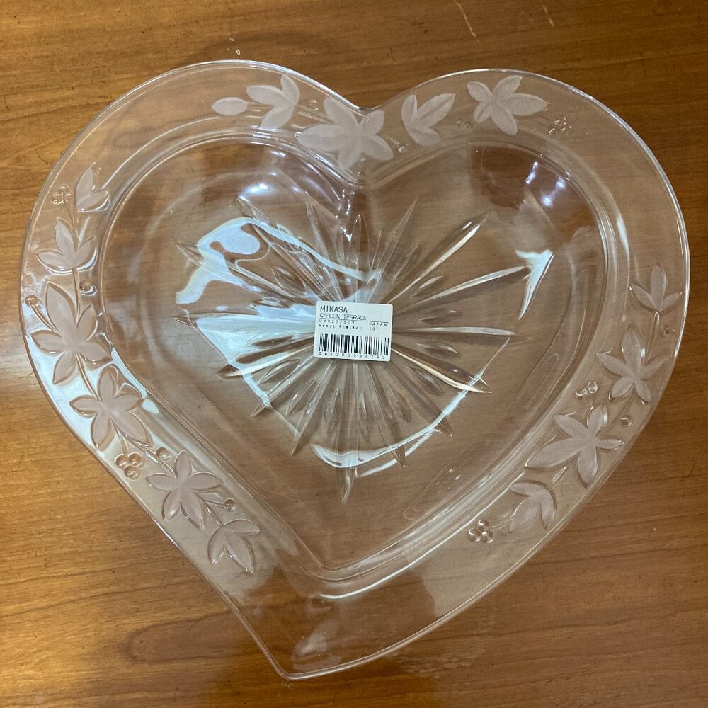 Mikasa Garden Terrace Heart Shaped Crystal Platter 13"